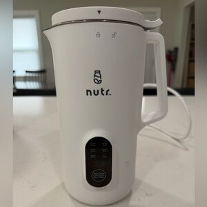 nutr Electric Kettle - White